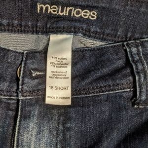 woman's size 18 short maurices jeans dark like new
